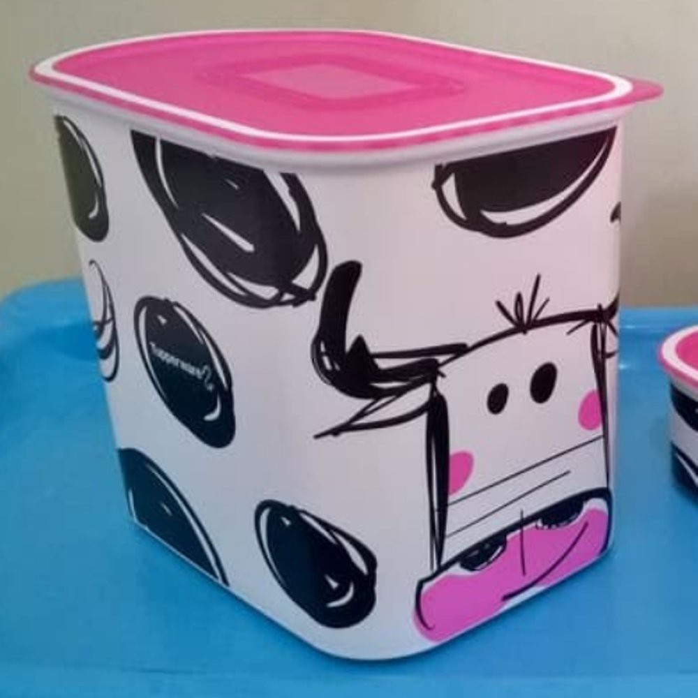 TUPPERWARE BASELINE COW 2L TOPLES LUCU UNIK ACTIVITY KOTAK MAKANAN