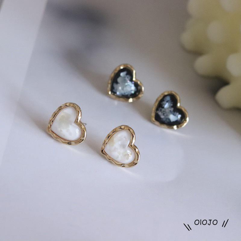 Anting Stud Bentuk Hati Warna Emas Untuk Wanita ol2