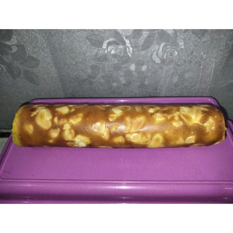 

lapis legit roll premium