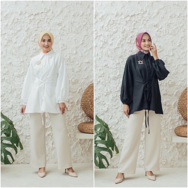 SELENA BLOUSE WHITE BLACK WEARING KLAMBY