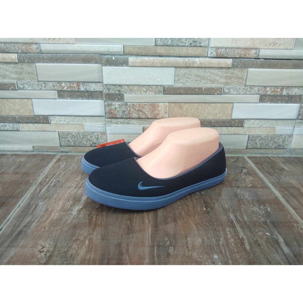 SEPATU WANITA SLIP ON 01 FOXING ABU TERLARIS BERKUALITAS.SEPATU KULIAH KERJA SANTAI SIMPLE DAN UNIK