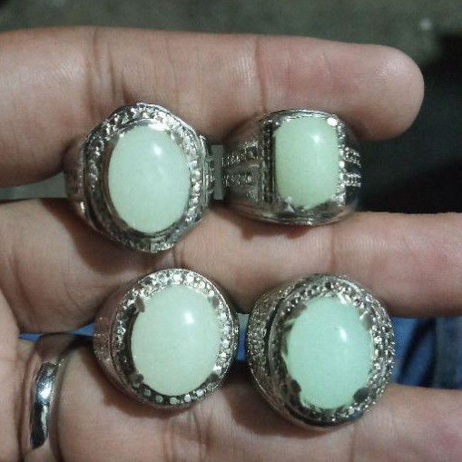 Cincin Batu Fosfor