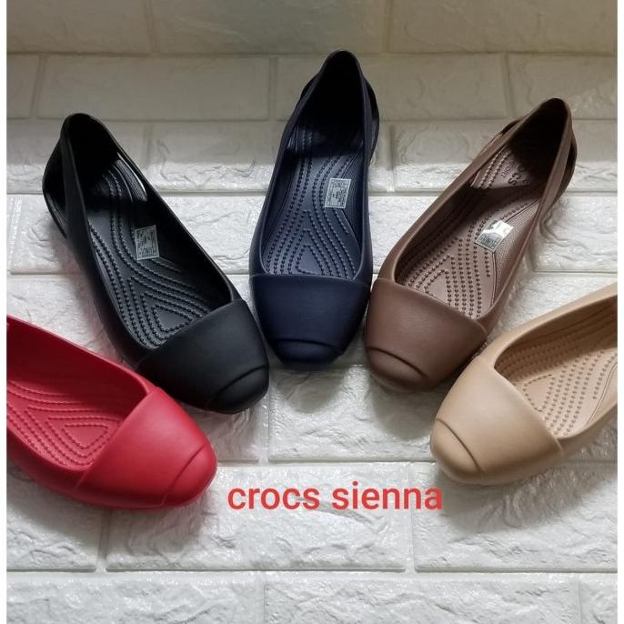 Crocs / Crocs Woman / Sepatu Crocs / Crocs Sienna / Crocs Wanita