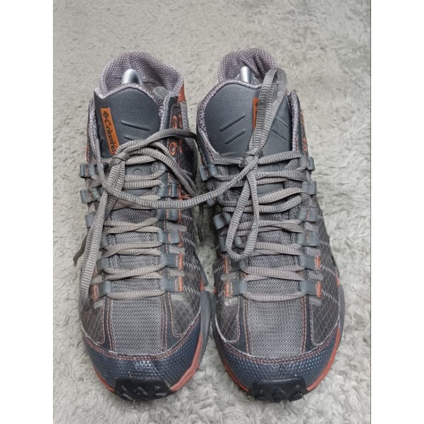 SEPATU OUTDOOR COLUMBIA (Preloved/Second)