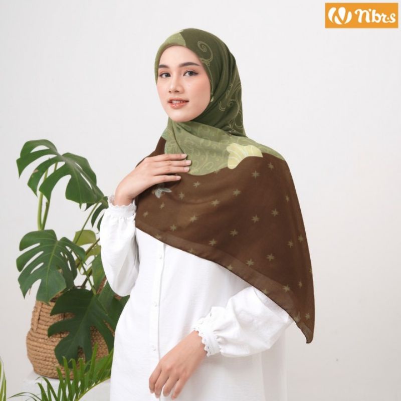 HIJAB SEGIEMPAT MOTIF SYAL BATIQUE