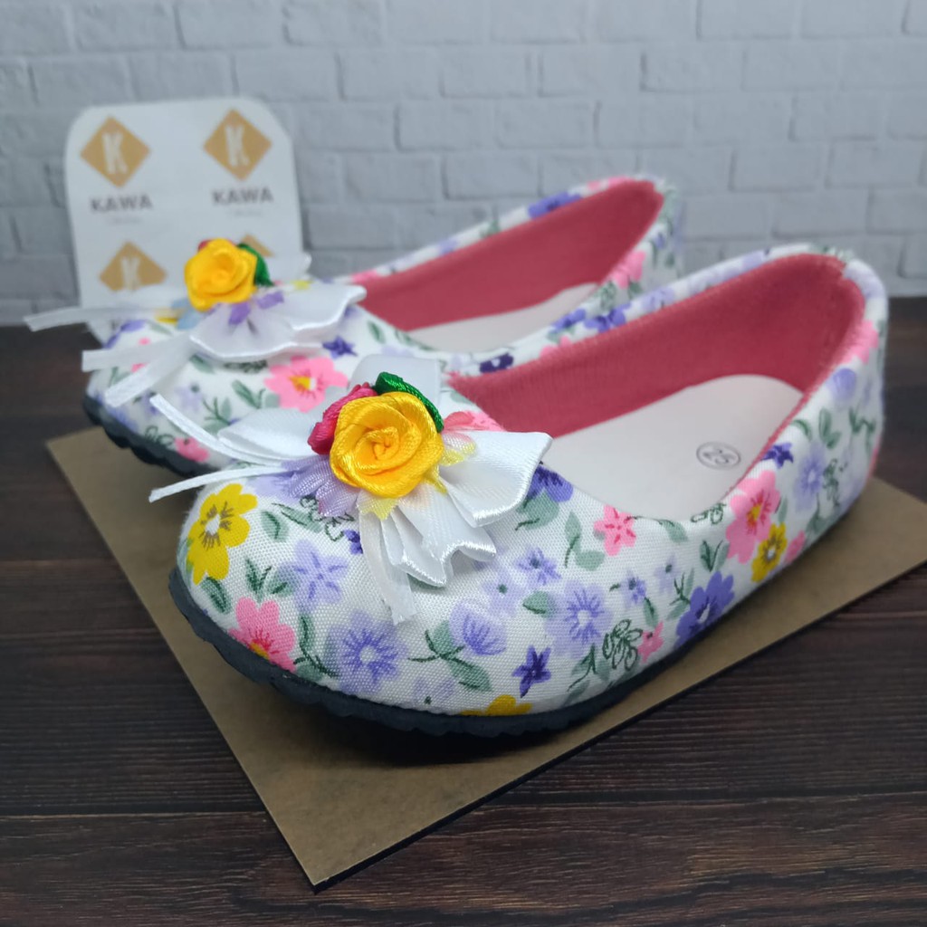 Sepatu Balet Anak Perempuan Flat Shoes kisaran usia 1 s/d 3 Thn Balet Bunga