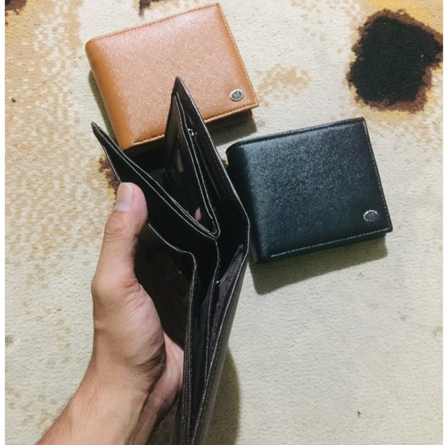 dari ANTON HILMANTO‼️ dompet pria bahan kulit sintetis teiga model 3 dimensi atau 3 ruang bolak-balik #dompet #dompetlipat #dompetpria #dompetcowok #dompetkeren #dompetdimensi #dompetbagus