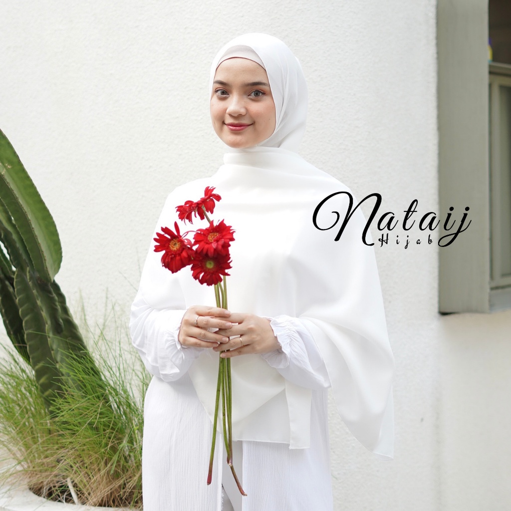 Pashmina Diamond 180x75 / Hijab Pashmina / Pasmina / Hijab / Jilbab / Kerudung / Pashmina Sabyan-BROKEN WHITE