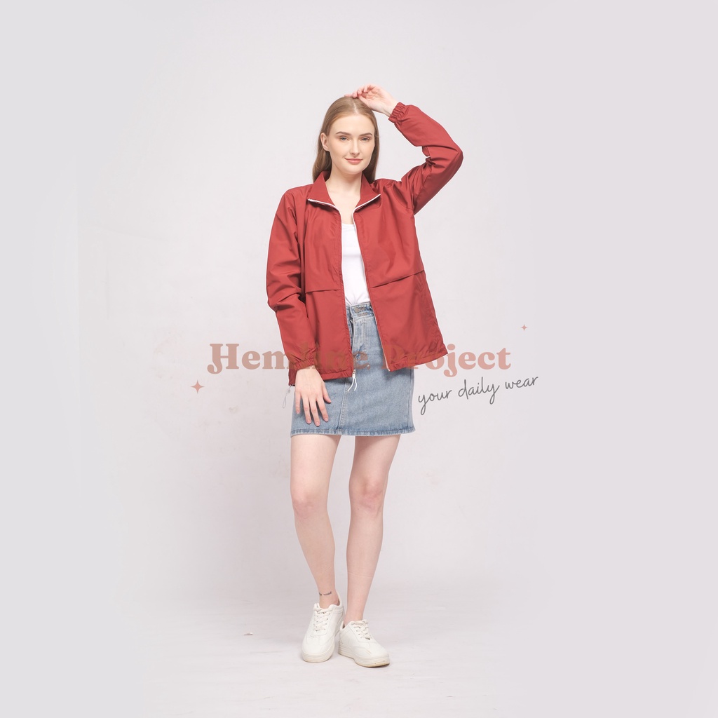 Elya Jaket Coach Wanita - Cherry