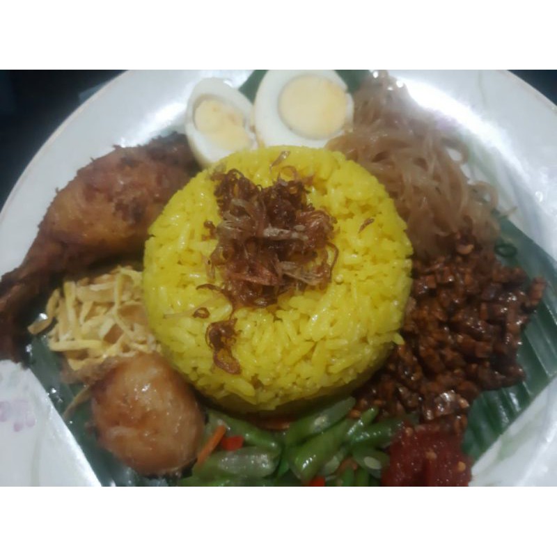 

Nasi Kuning CS 8ribuan