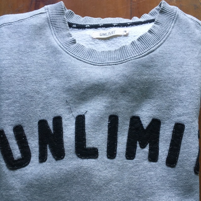 Unlimit Crewneck Second