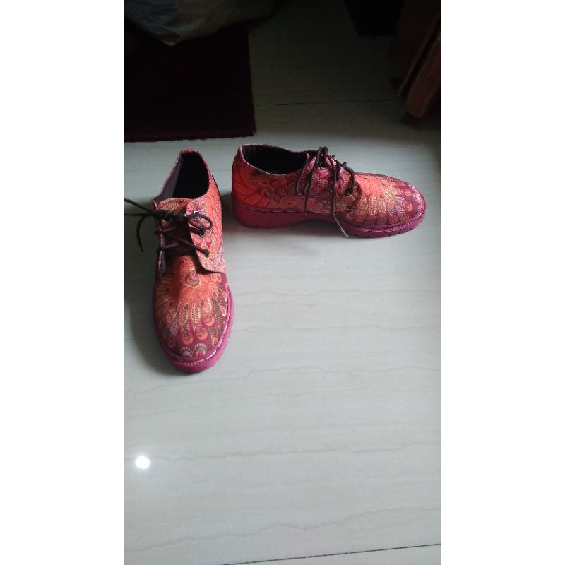 sepatu dokmar wanita size 36