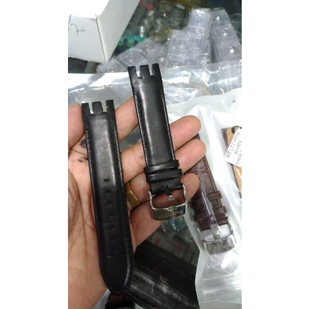 Tali jam tangan kulit Swatch 007
