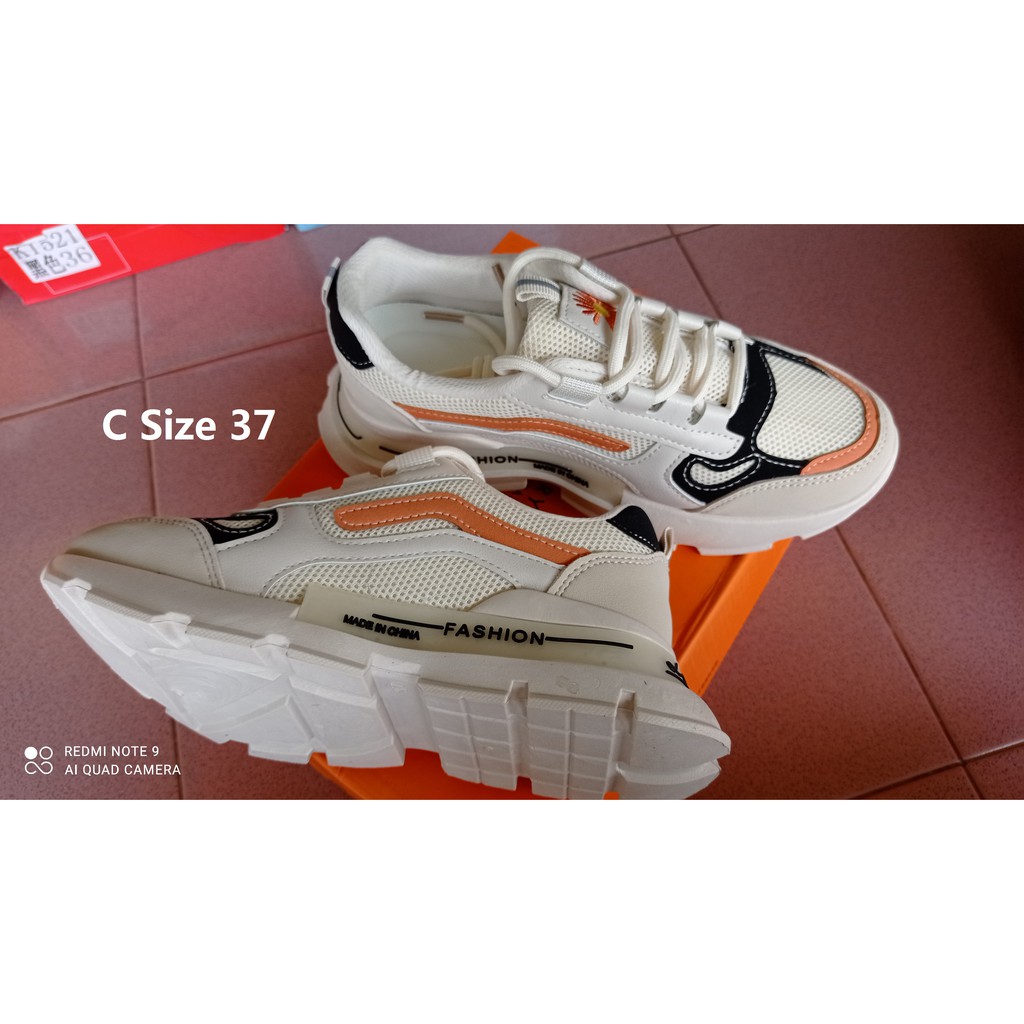 Sepatu Wanita Sneakers Import untuk joging olahraga