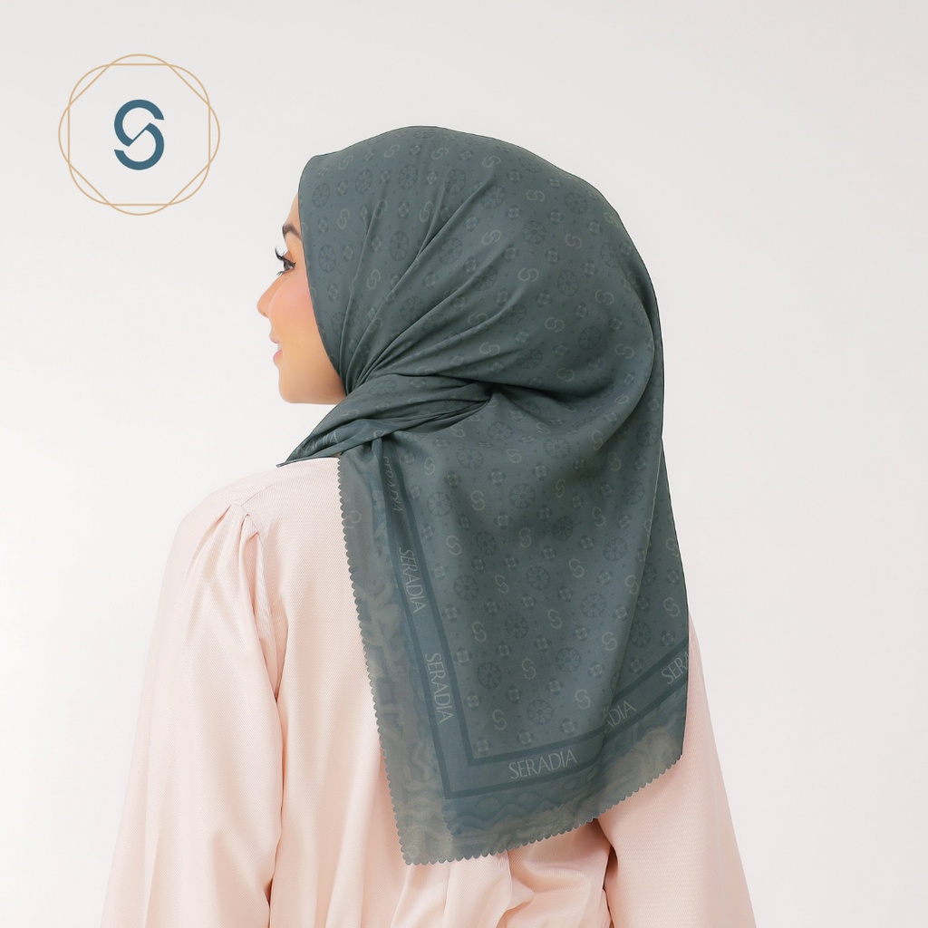 Seradia Hijab Segi Empat Monogram 2.0-Stiletto