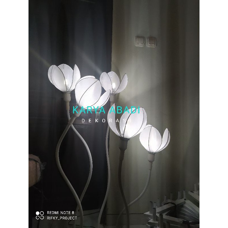 KAP LAMPU KUNCUP BUNGA DEKORASI PELAMINAN