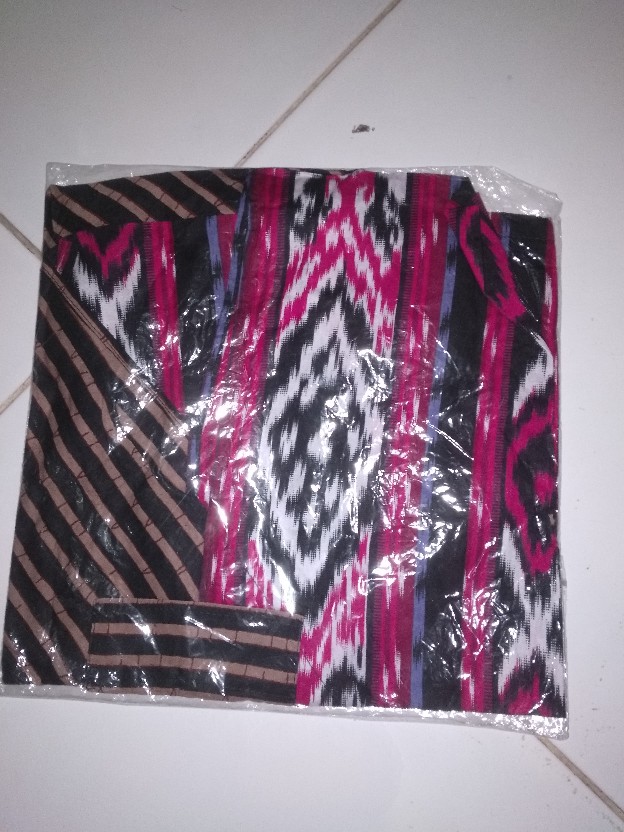 Crop Top Etnik Atasan Batik Wanita Modern