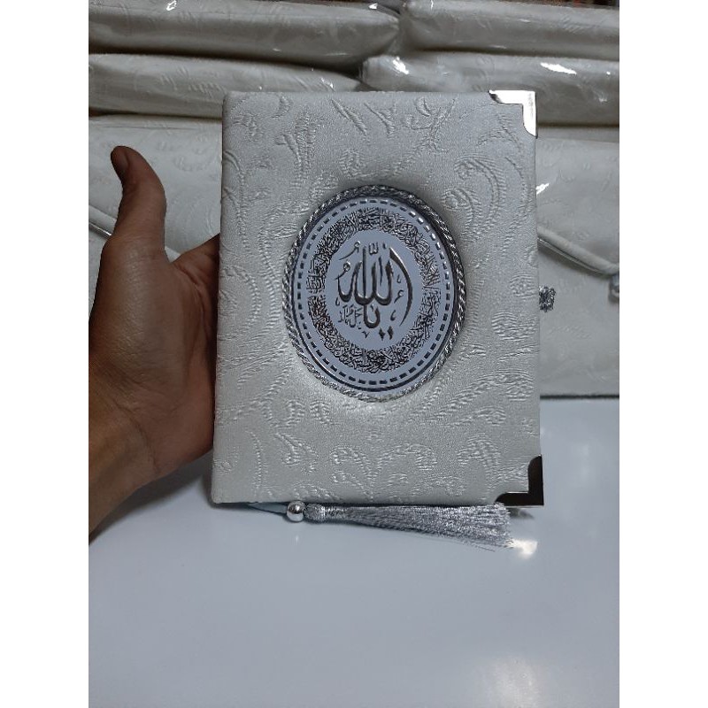 yasin hardcover  gravino putih plus dompet plus satin. plus kunci