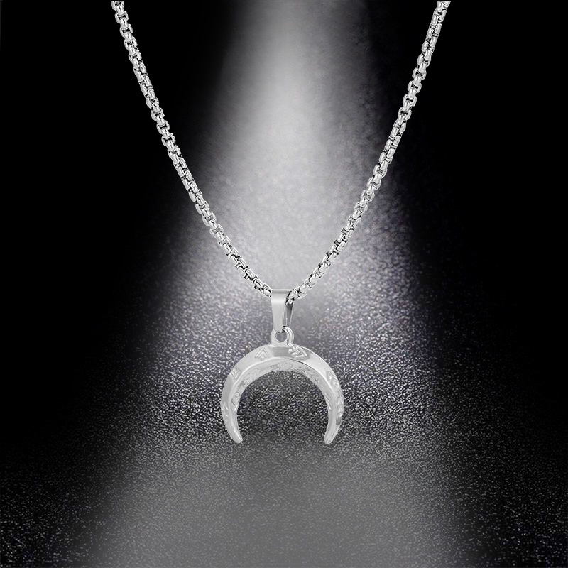 Baru fashion ornamen bohemian kalung bulan sabit wanita Bulan klavikula kalung