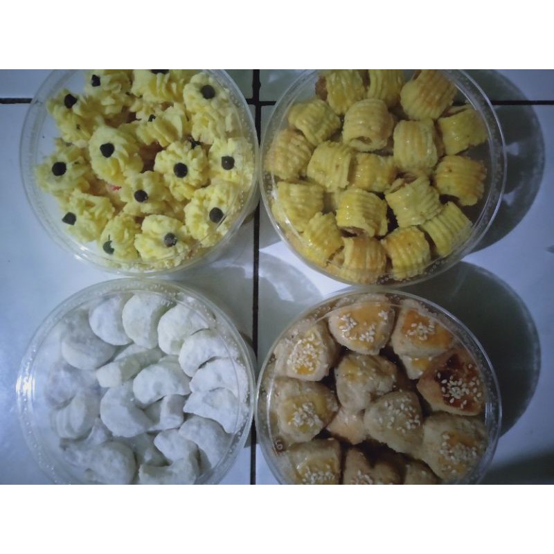 

PAKET HEMAT ANEKA KUE KERING