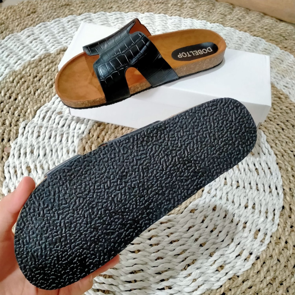 Sandal Wanita DOBELTOP D04