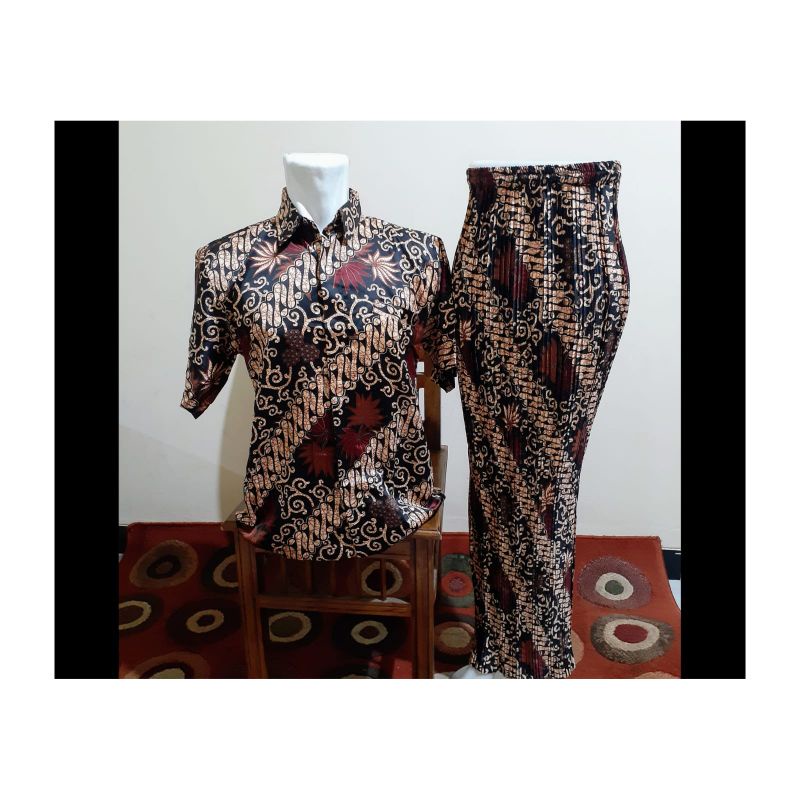 Couple rok prisket dengan kemeja lengan pendek//couple batik keluarga