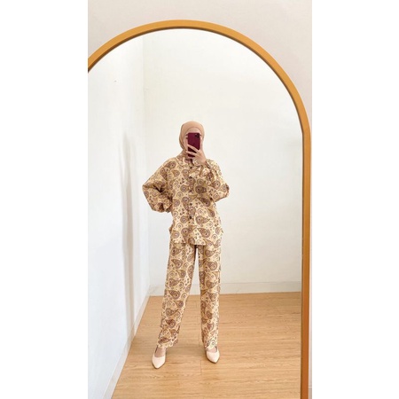 SALE LOCANA LABEL YUKI SET