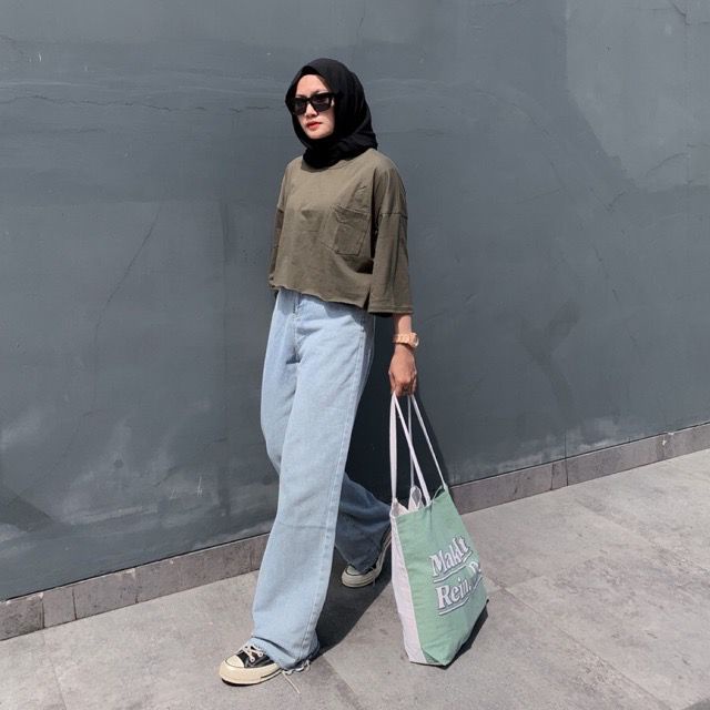 BEFAST - ZEC OOTD Wanita Kaos Crop IFFAH / Oversize Crop VarelOversize Crop Varel / Kaos Crop Lengan Panjang / Atasan Wanita Crop / Atasa Crop Style Korean Kekinian / Kaos Crop Remaja Polos / Kaos Crop Keluaran Terbaru