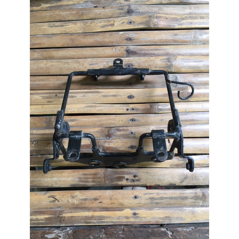 

breketdudukanlampuklx150
