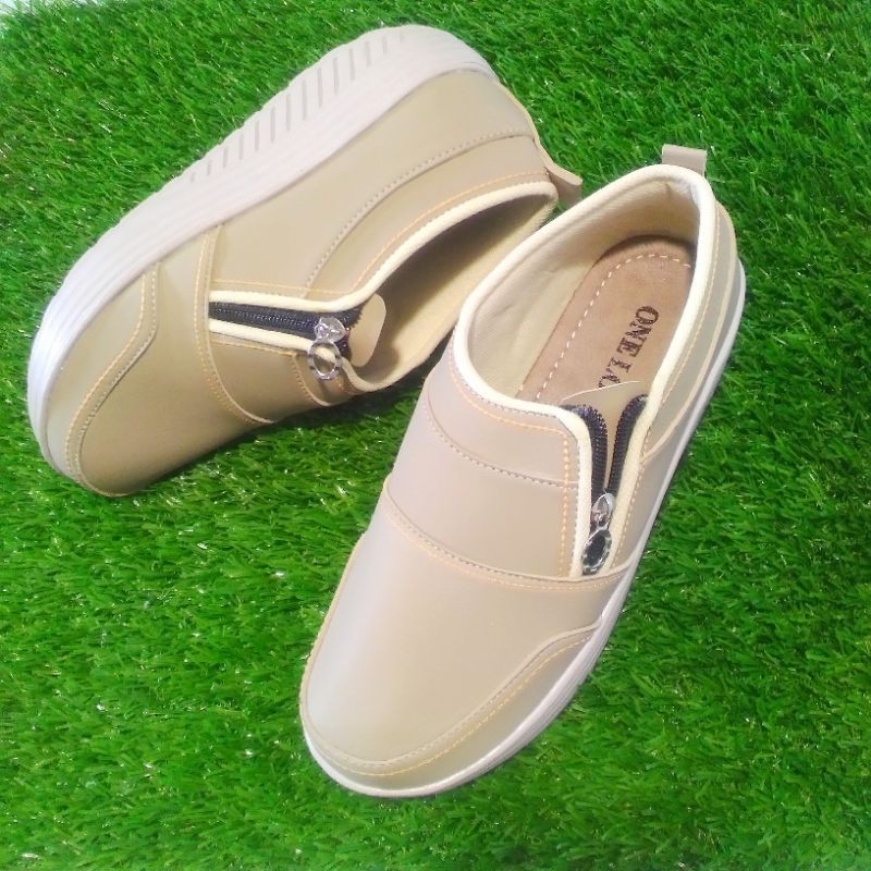 One Love Sepatu Wanita Wedges resleting ritz tanpa tali warna krem original Onelove ready Medan