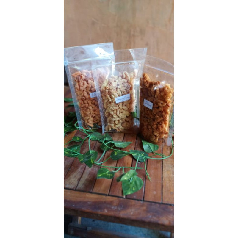 

Makaroni bantet aneka rasa, pedess nampoll, keju, bbq, jagung bakar