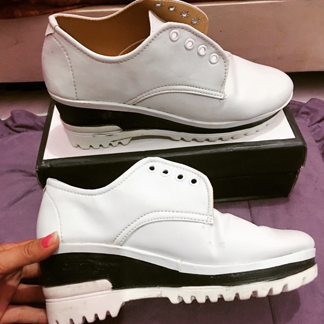 Sepatu wedges preloved