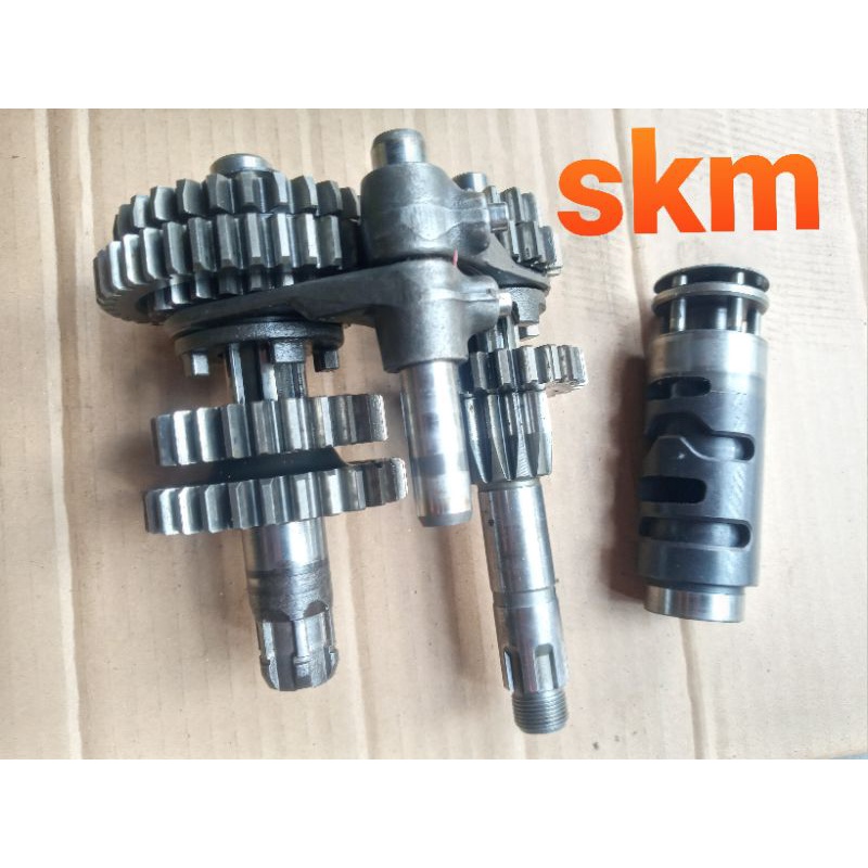 gear transmisi gearbok gigi rasio f1zr full clutch original