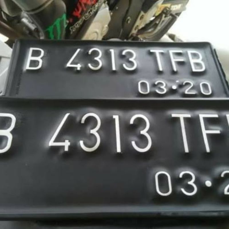 stiker plat nomor mobil dan motor