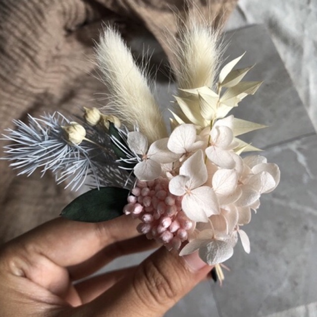 Bingkis Co - Boutonniere Soft Pink Dusty Blue Bunga Kering / Pin Jas Pengantin Pria / Korsase Bunga 