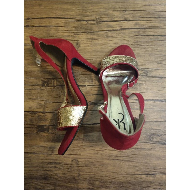 [PRELOVED/2nd] Sepatu High heels Merah ukuran 38