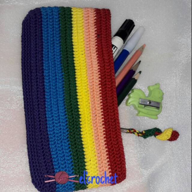 

Pencil case /tempal pensil rajut