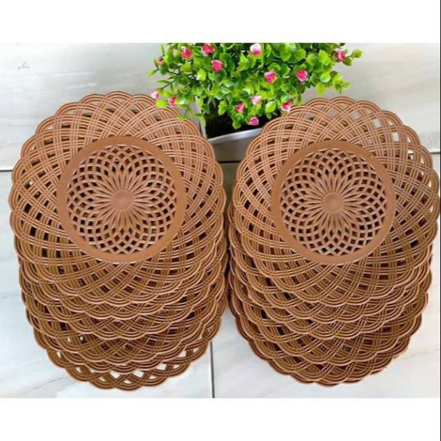 Piring Rotan Plastik Motif Anyam Warna