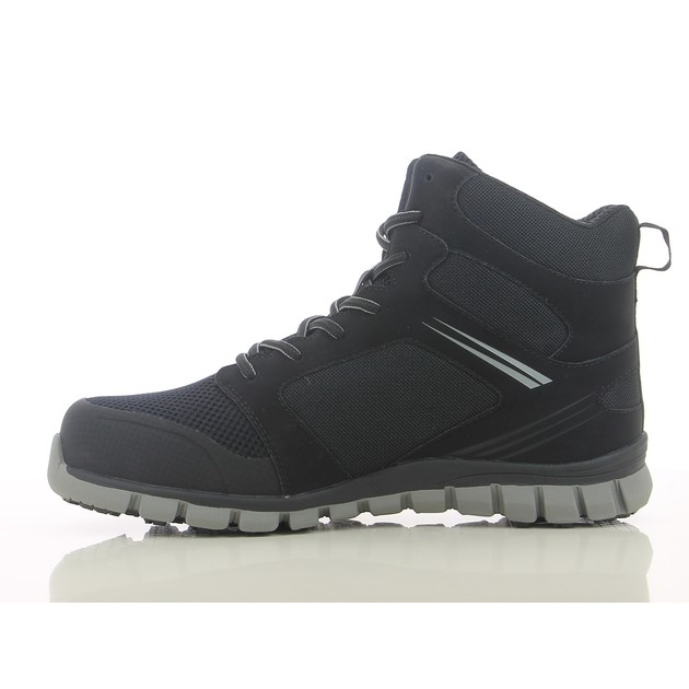 Sepatu Safety Jogger Absolute Black S1P