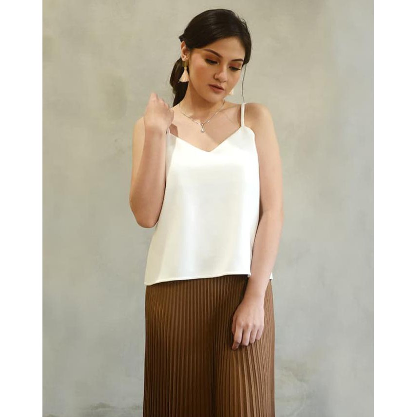 EDISI TERBARU BENEDICT TOP/ ATASAN MURAH / ATASAN WANITA / TANKTOP SCUBA - PUTIH CEPETAN..