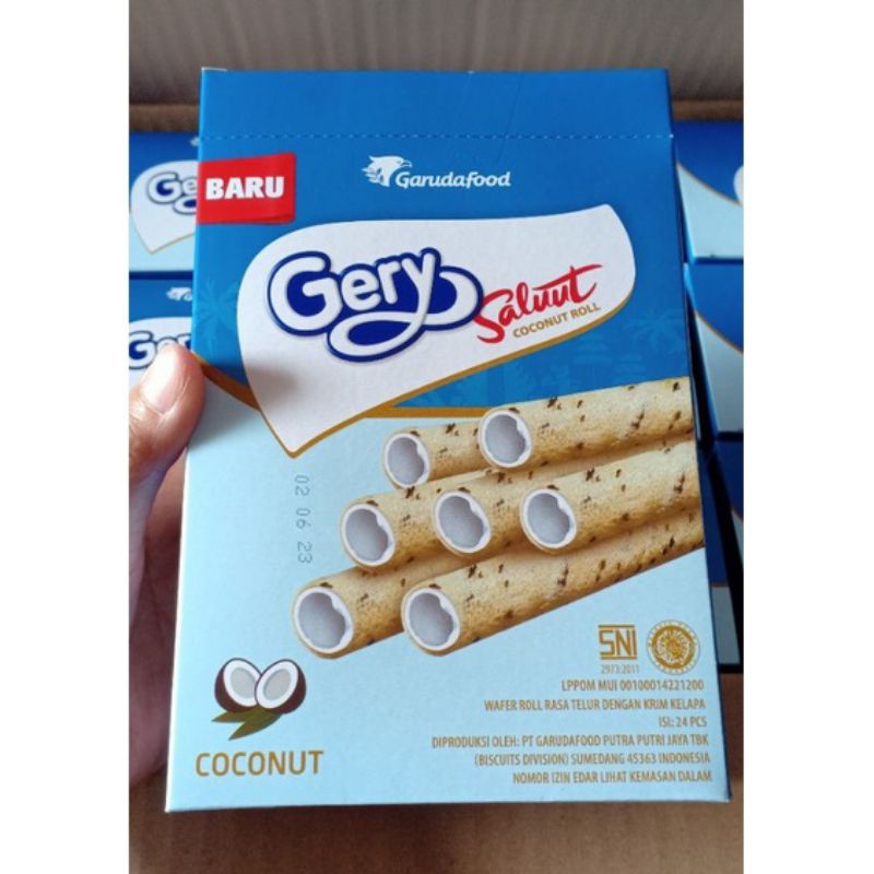 Gery Saluut Coconut Roll Box isi 24 pcs