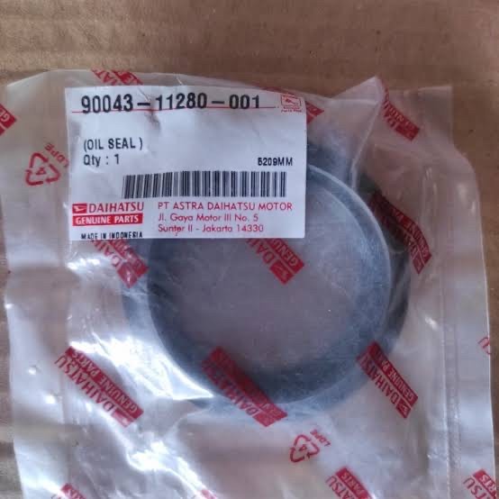 OIL SEAL TRANSMISI SIL PERSNELING BELAKANG F70 TAFT GT ROCKY HILINE