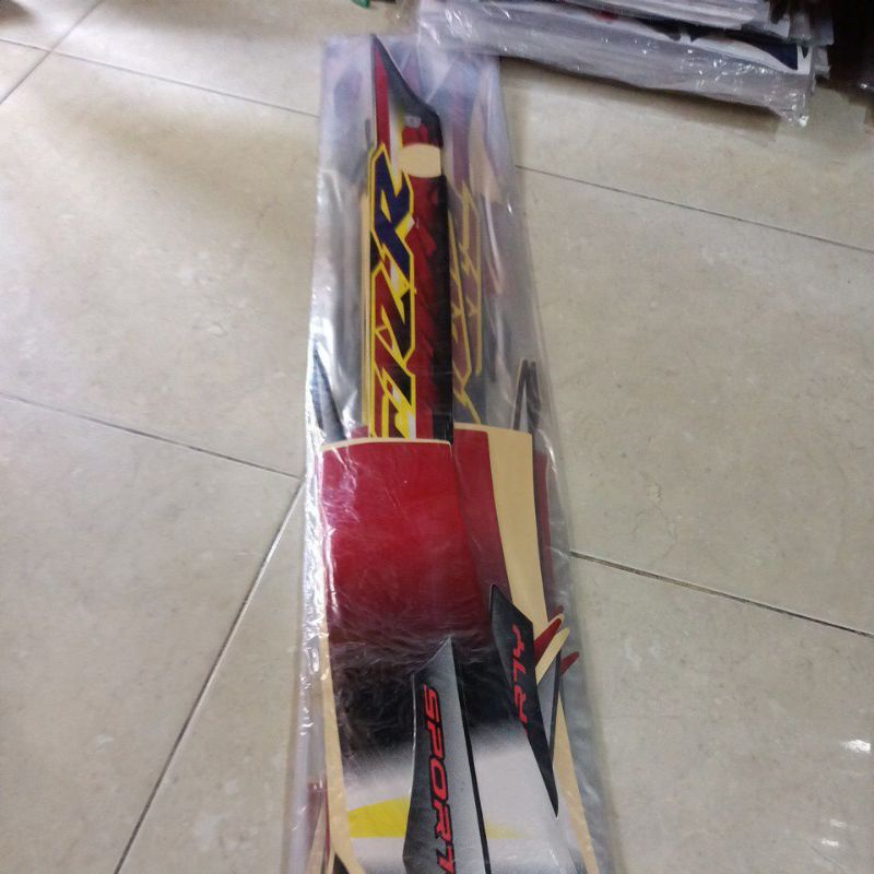 striping stiker les body fiz r 2003 hitam merah