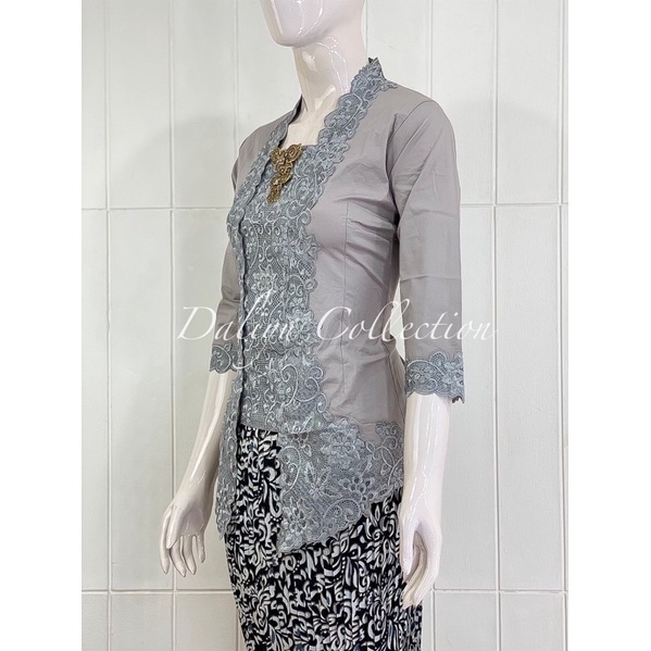 KSS02 - Daliyu KEBAYA KUTUBARU LENGAN 7/8 BORDIR SENADA Katun Stretch / Kebaya Wisuda / S M L XL-Abu
