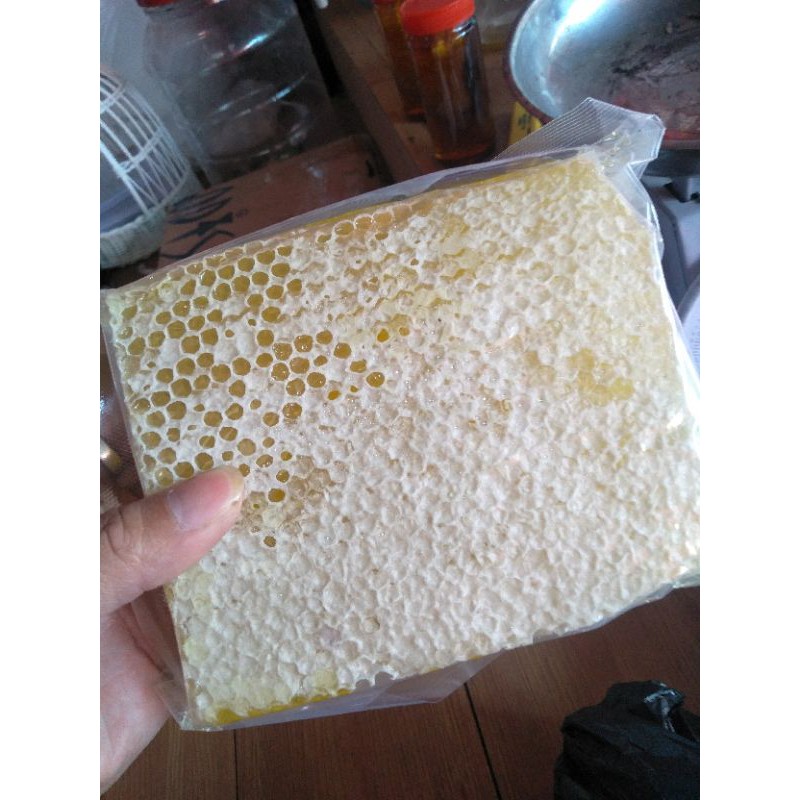 

MADU SARANG MELIFERA ASLI 100%/kemasan 250 gr