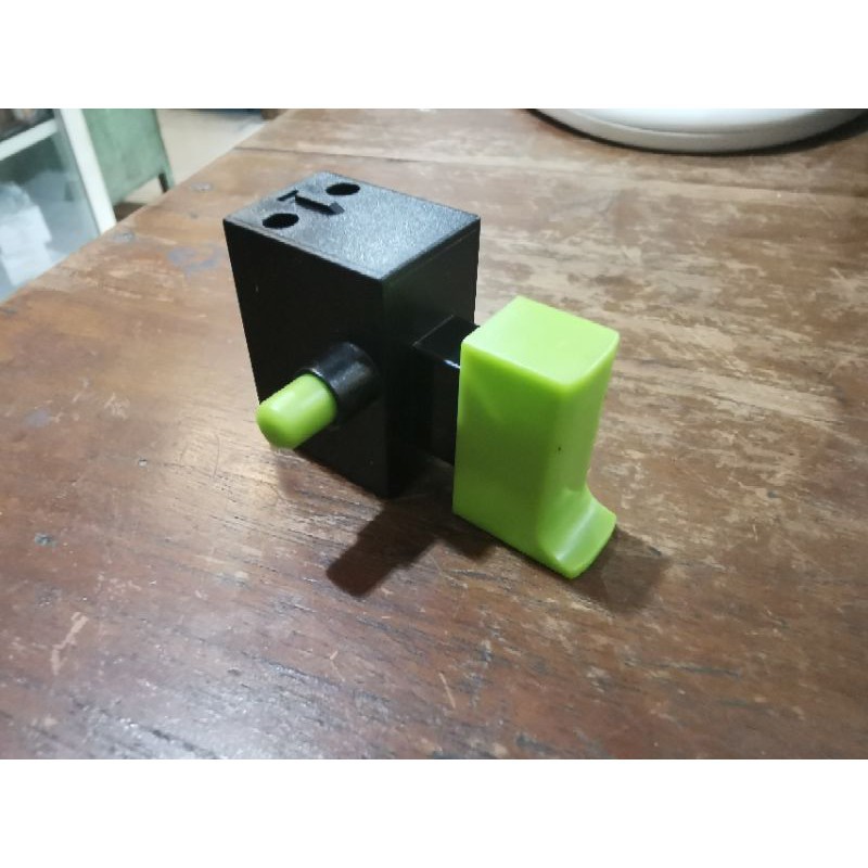 Saklar Switch Gergaji Mesin Circular Saw Serkel Mesin Ketam Serut Pasrah UNIVERSAL Maktec Modern NRT