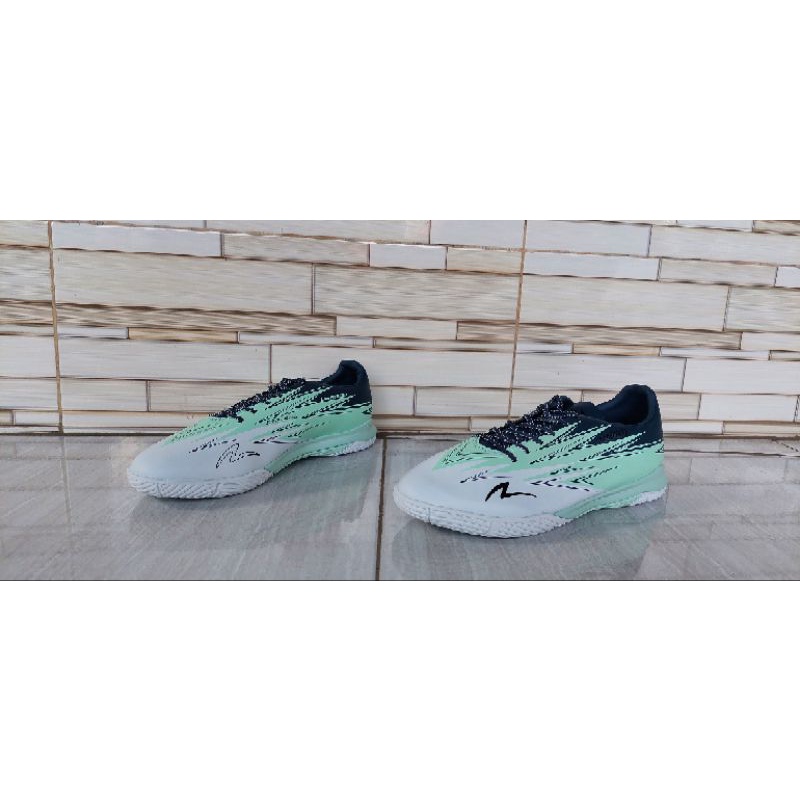 Sepatu Futsal Specs Lightspeed 3 IN