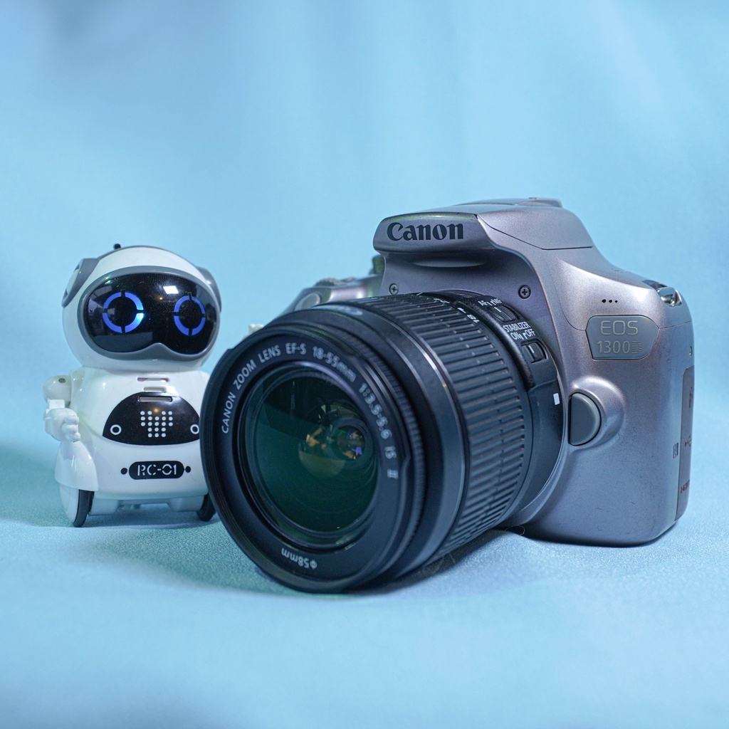 DSLR CANON  EOS 1300D