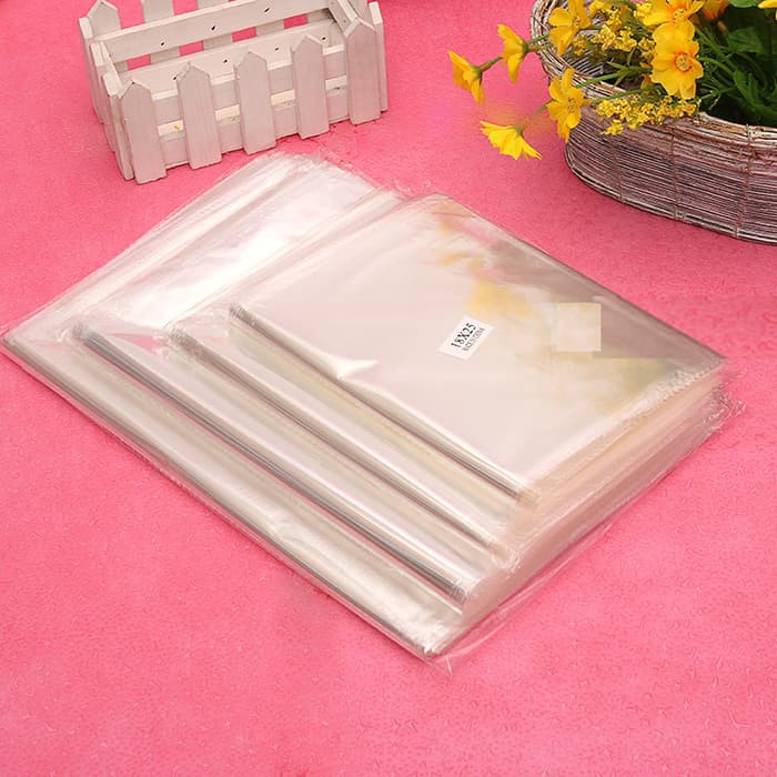 

P 25 x 35 Kantong kado plastik hadiah plastik kado motif bingkisan