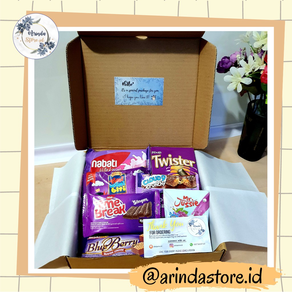 

Hampers Snack Gift Box Kado Ultah Wisuda Anniversary Warna Ungu Murah